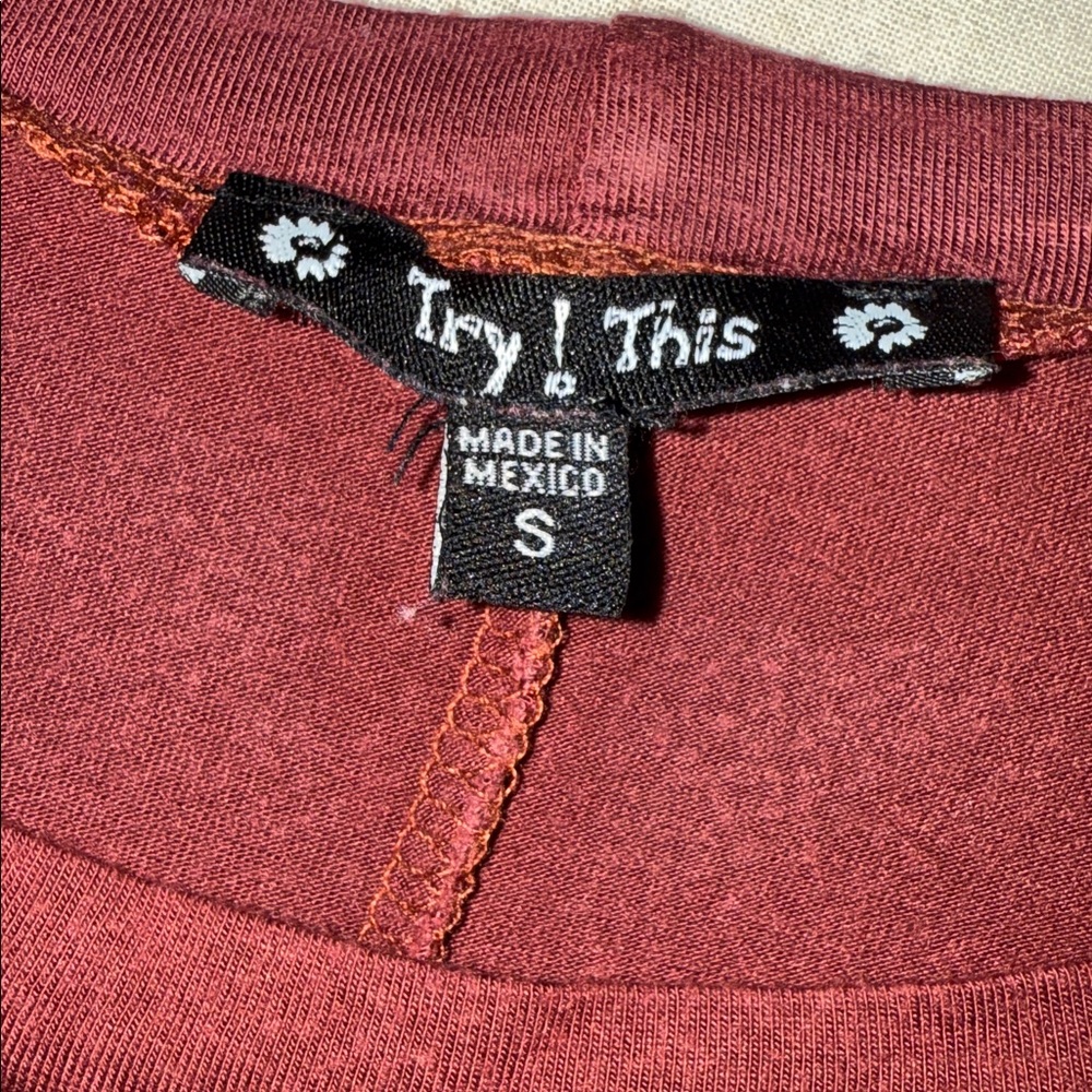 Try This Flowy Tank Top With Pockets Size Small - image 3